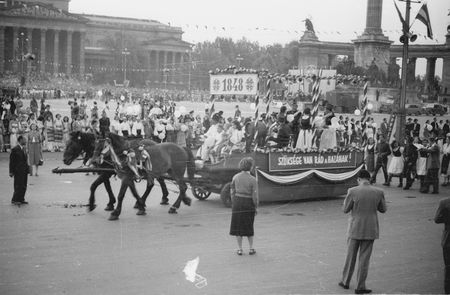 Photo: Fortepan / Sándor Bauer